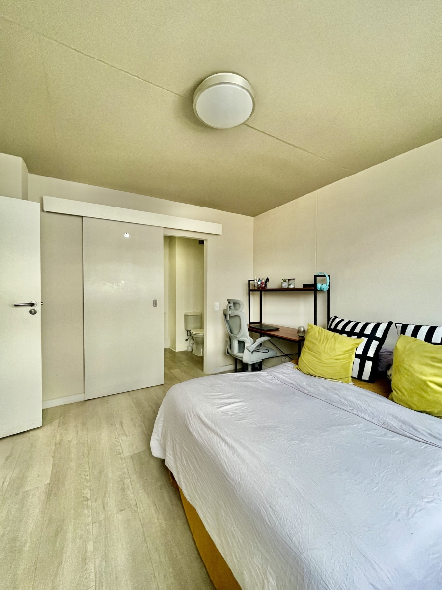 2 Bedroom Property for Sale in Observatory Western Cape